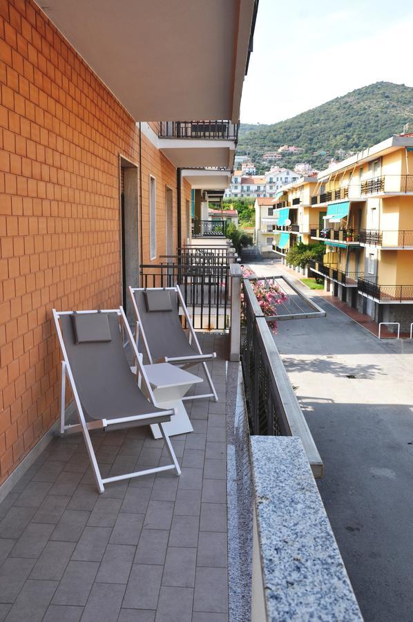 Viale Repubblica 307 4 Apartment Pietra Ligure Exterior photo
